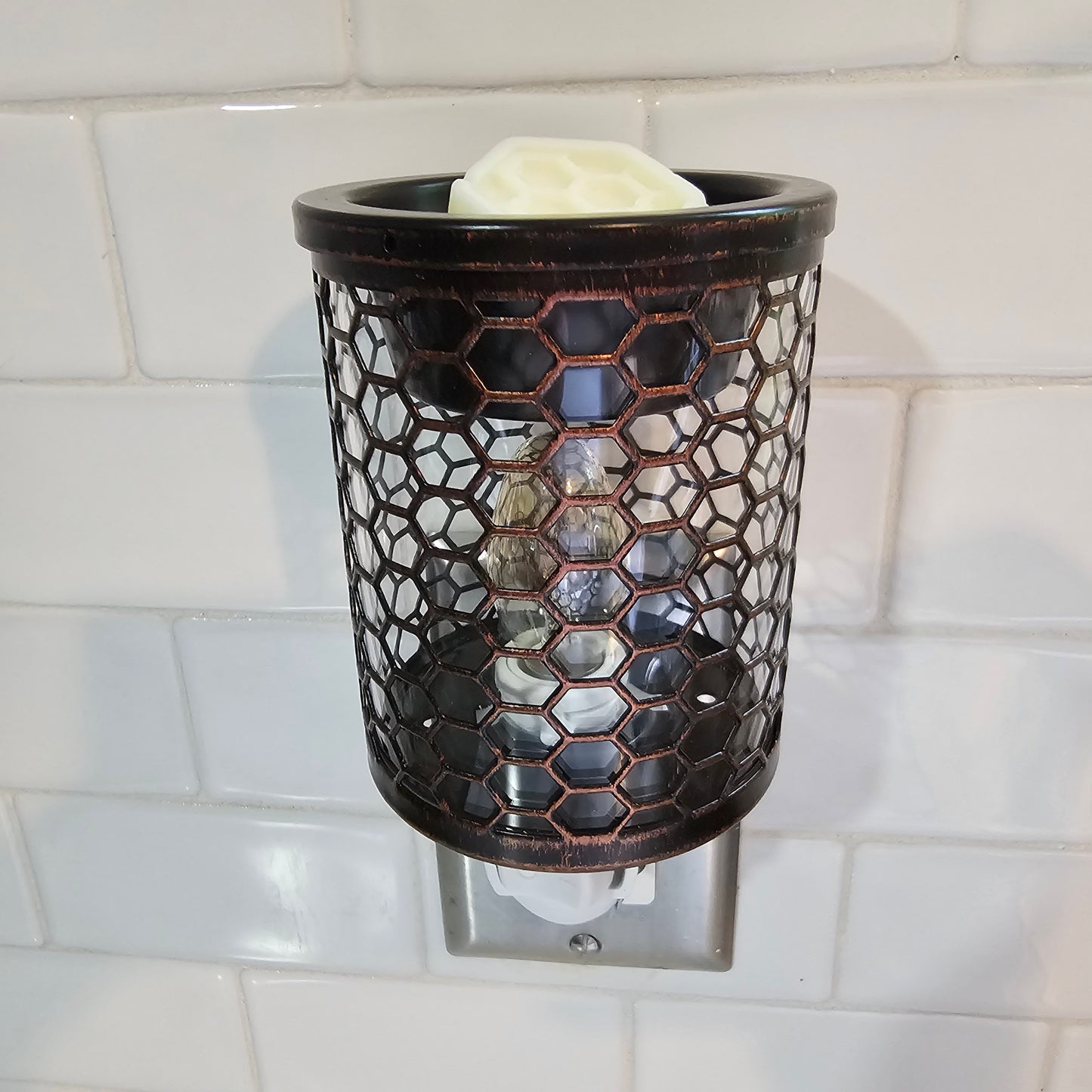 Vintage Honeycomb Pluggable Wax Warmer
